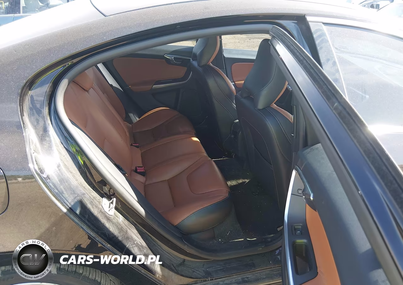 2016 Volvo S60 T6 Drive-E Platinum VIN:YV149MFM9G1400775 - 8