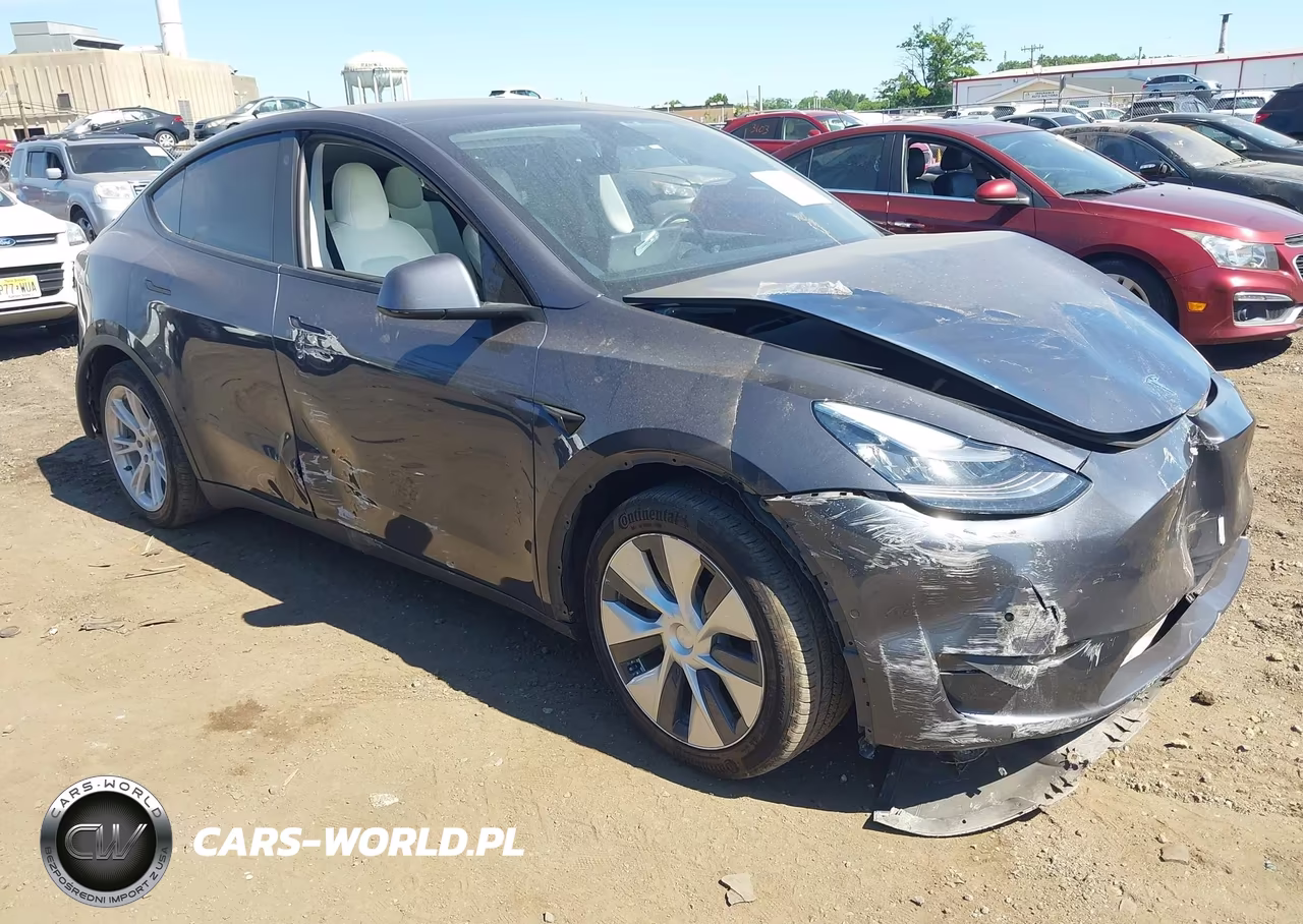 2021 Tesla Model Y Long Range Dual Motor All-Wheel Drive – zdjęcie 1 z 15