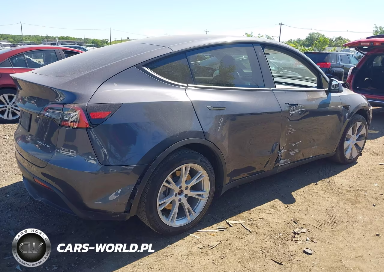 2021 Tesla Model Y Long Range Dual Motor All-Wheel Drive VIN:5YJYGAEEXMF136894 - 4