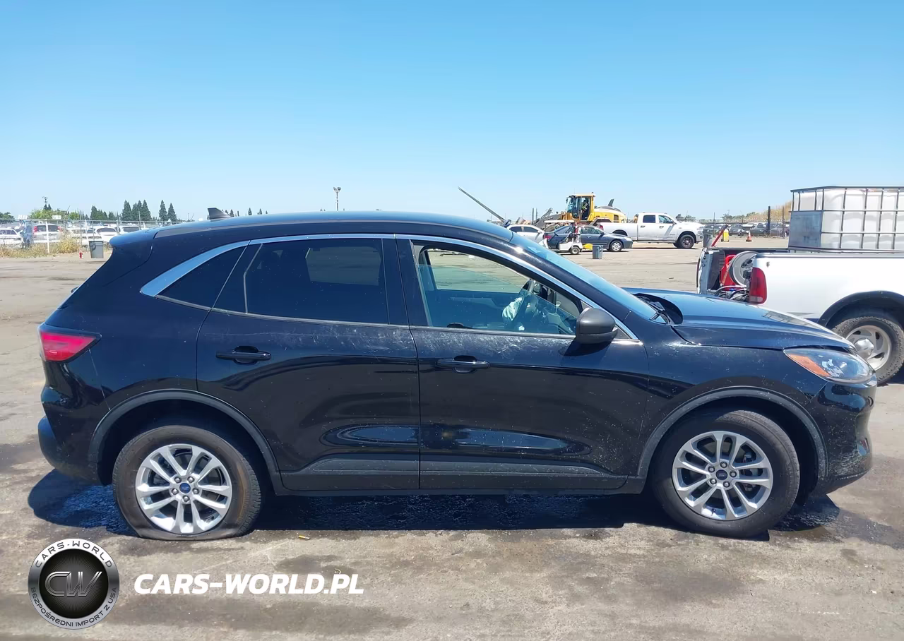 2022 Ford Escape Se VIN:1FMCU0G66NUA92108 - 13