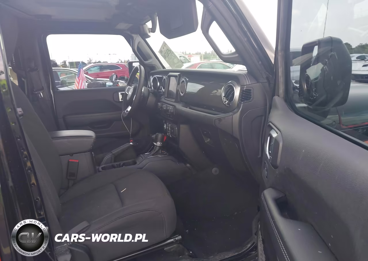 2017 Jeep Wrangler Unlimited Sport 4X4 VIN:1C4BJWDG9HL746148 - 5