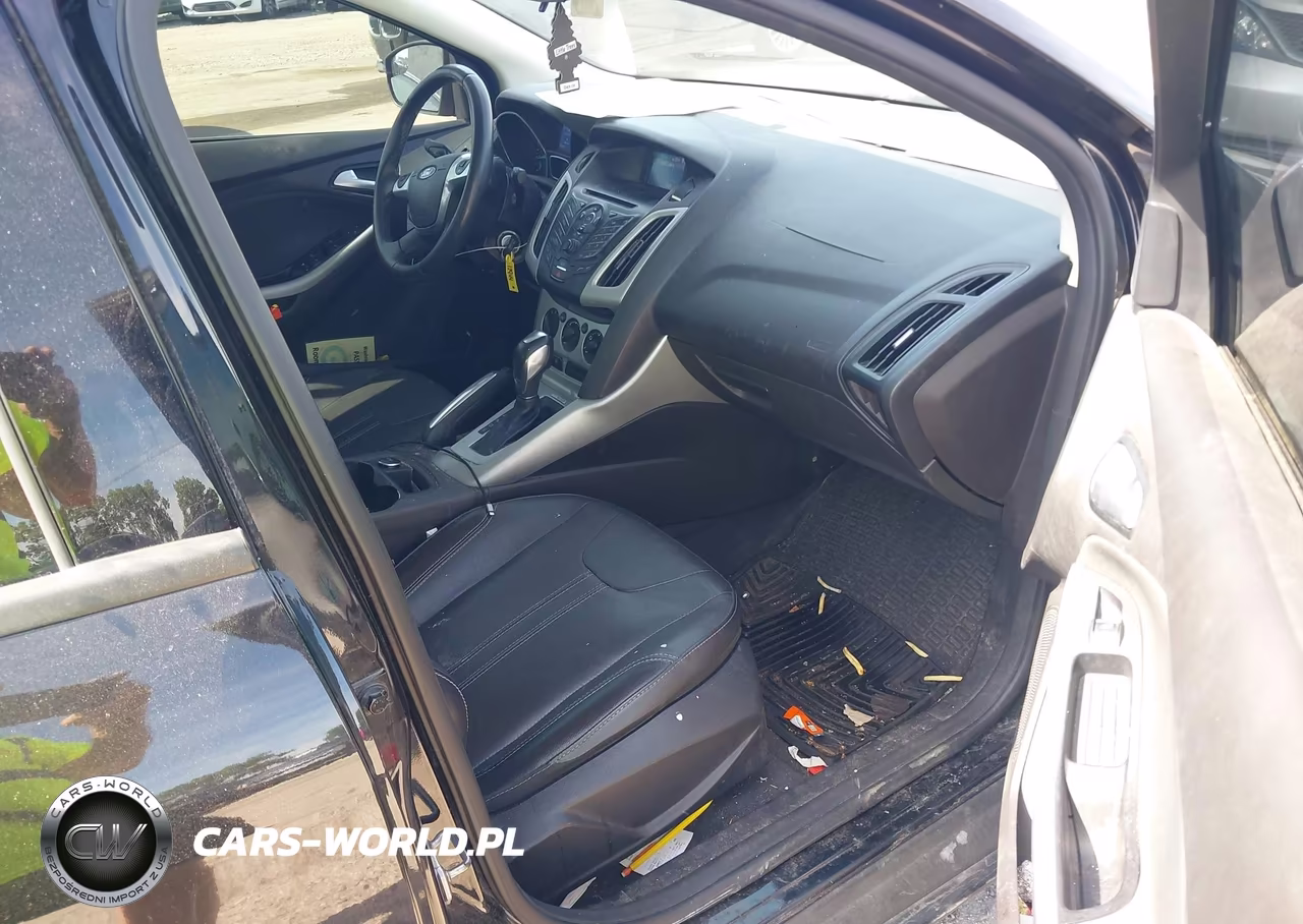 2014 Ford Focus Se VIN:1FADP3F2XEL154797 - 5