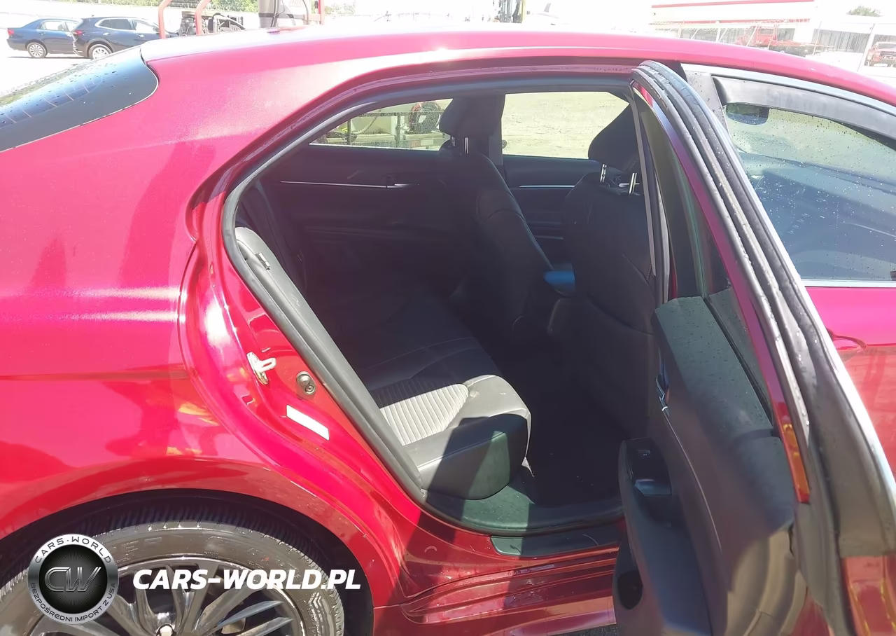 2018 Toyota Camry Se VIN:4T1B11HK7JU564767 - 8