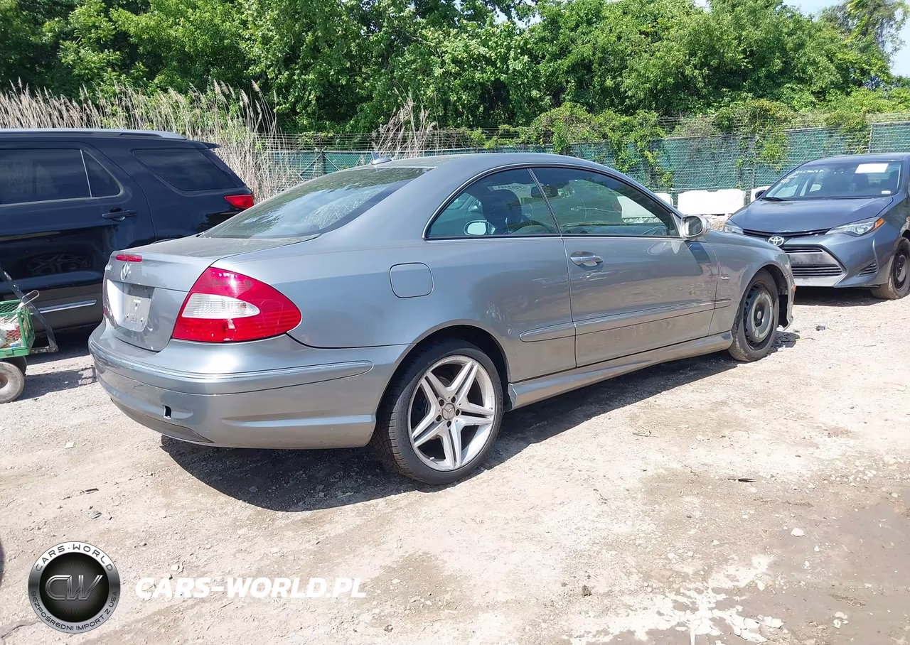 2009 Mercedes-Benz Clk 350 VIN:WDBTJ56H39F265556 - 4