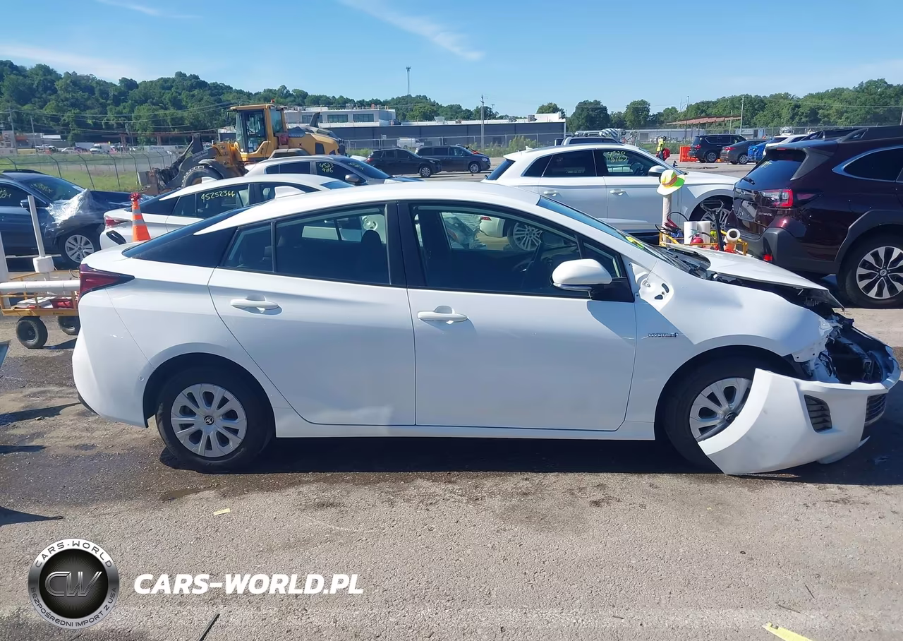 2021 Toyota Prius Le VIN:JTDKAMFU4M3149037 - 14