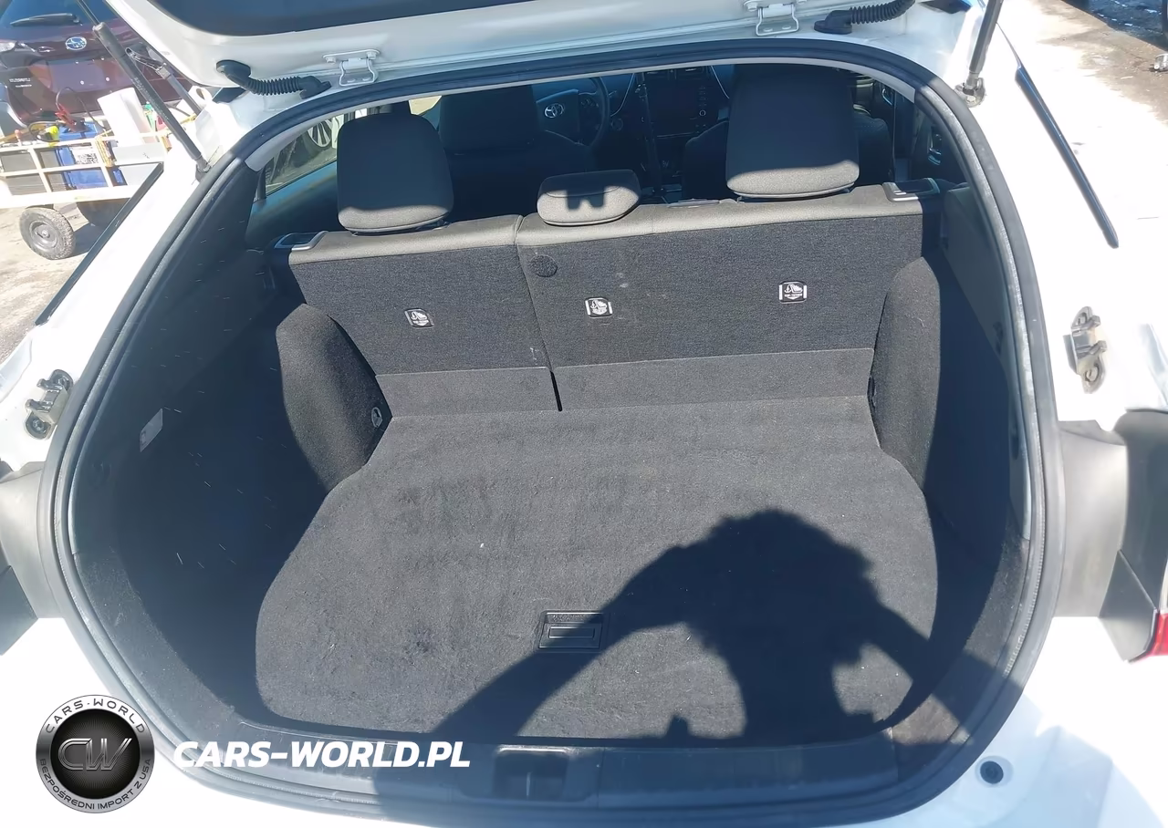 2021 Toyota Prius Le VIN:JTDKAMFU4M3149037 - 21