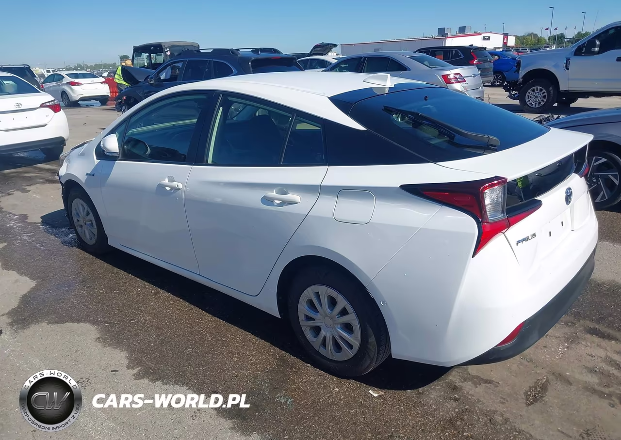 2021 Toyota Prius Le VIN:JTDKAMFU4M3149037 - 3