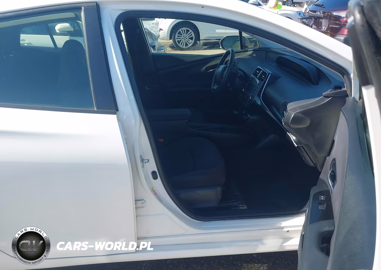 2021 Toyota Prius Le VIN:JTDKAMFU4M3149037 - 5