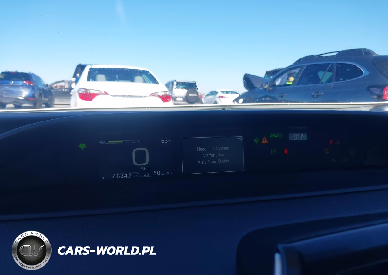 2021 Toyota Prius Le VIN:JTDKAMFU4M3149037 - 7