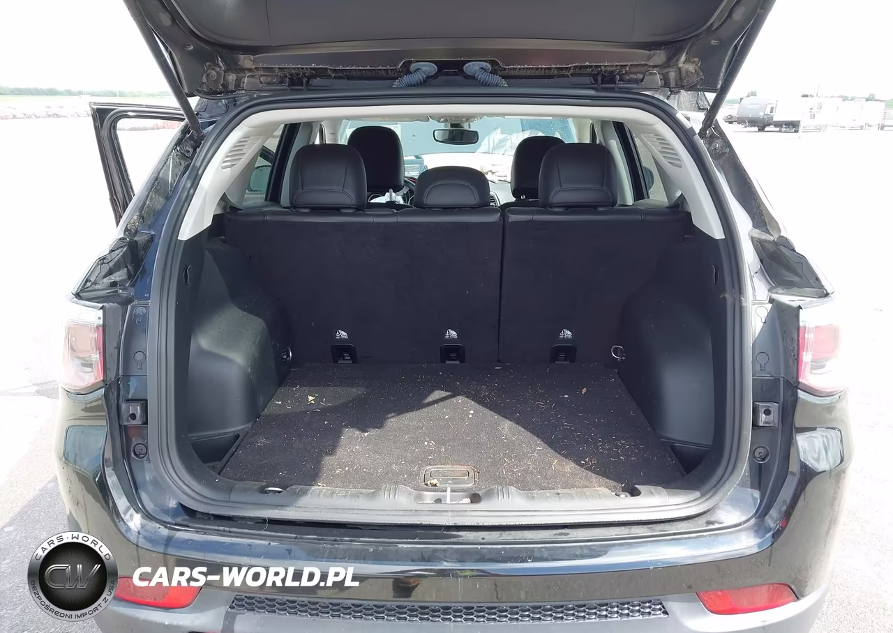 2018 Jeep Compass Trailhawk 4X4 VIN:3C4NJDDB3JT403688 - 17