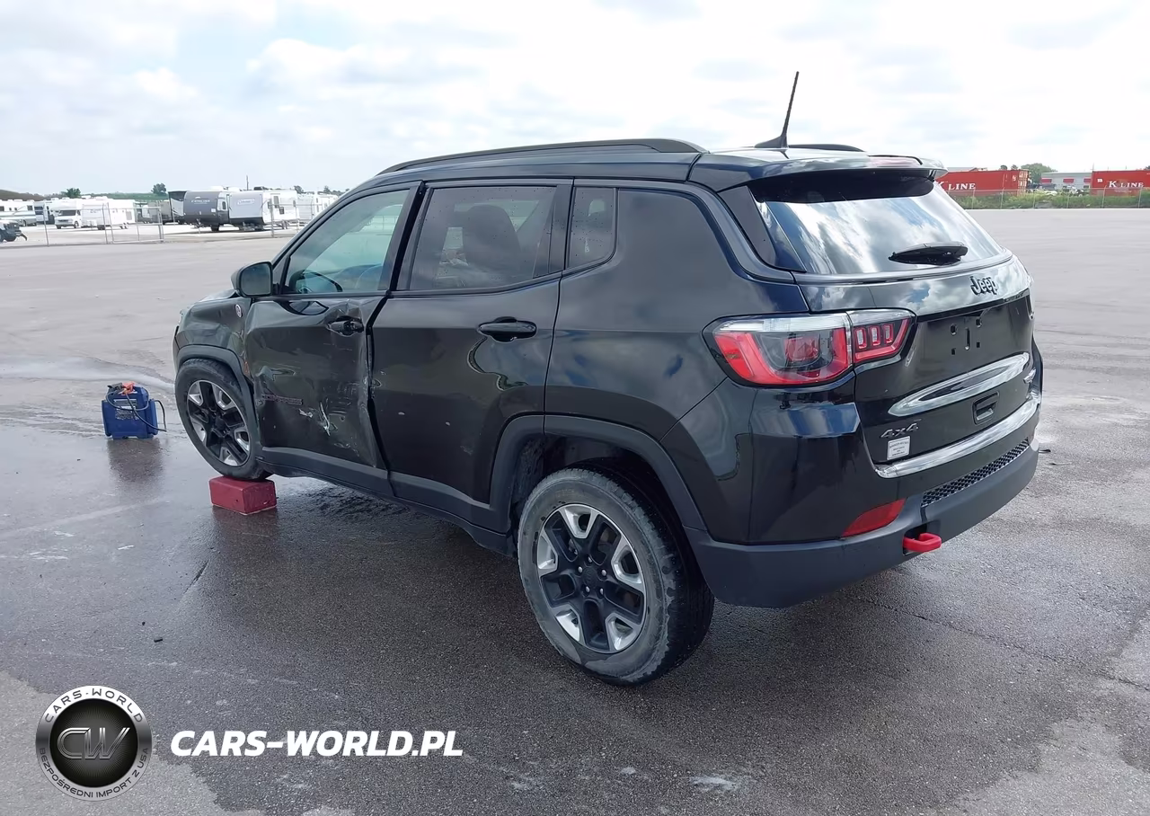 2018 Jeep Compass Trailhawk 4X4 VIN:3C4NJDDB3JT403688 - 3