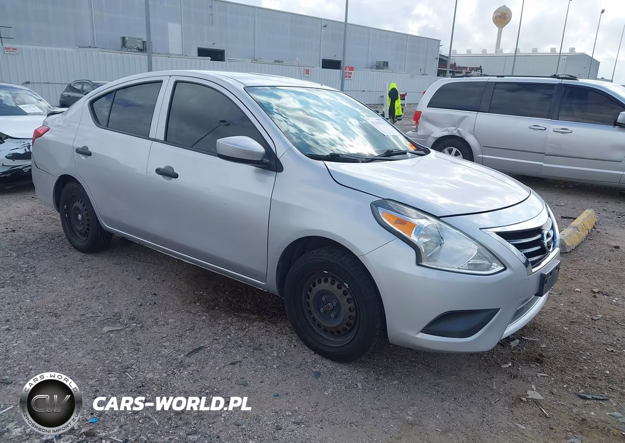 2017 Nissan Versa 1.6 S+