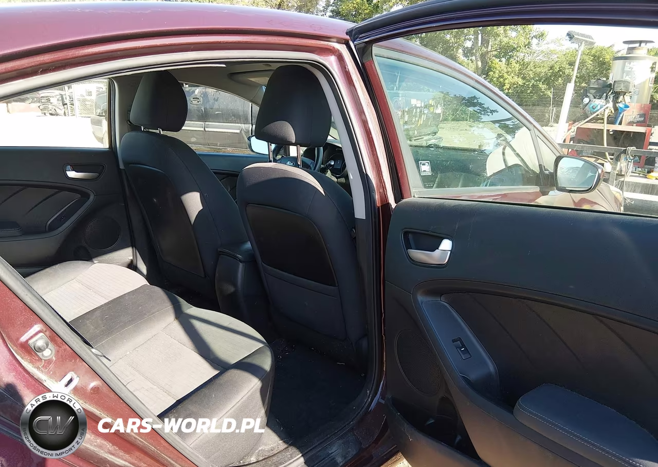 2017 Kia Forte Lx VIN:3KPFL4A7XHE152925 - 8