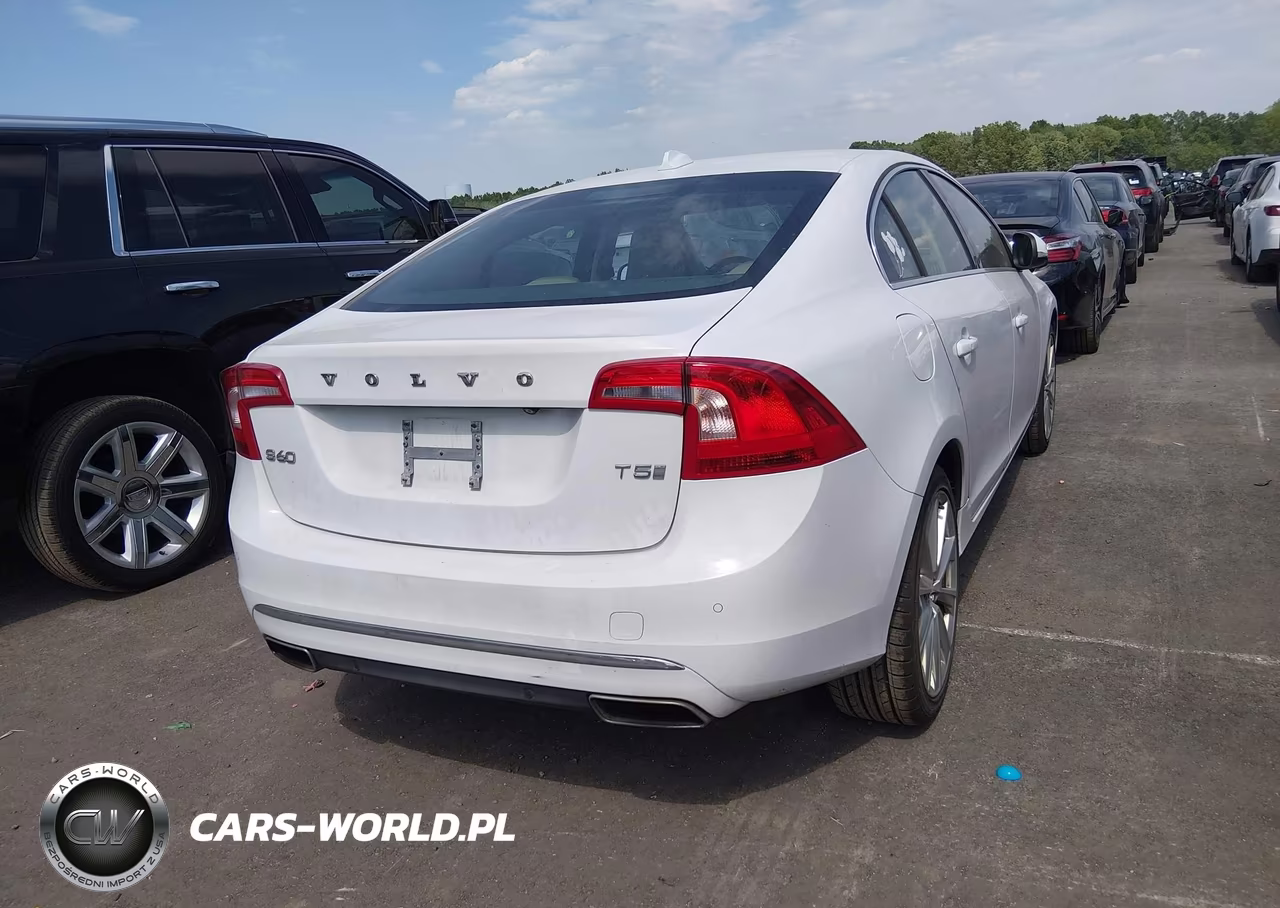 2018 Volvo S60 Inscription T5 VIN:LYV402HK7JB174011 - 4