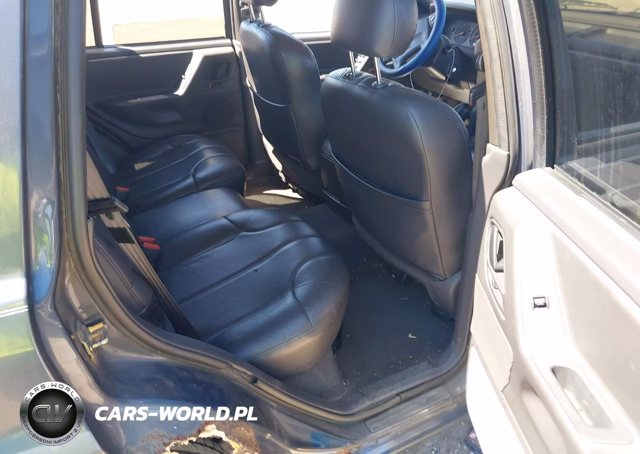 2001 Jeep Grand Cherokee Laredo VIN:1J4GW48S31C520004 - 8