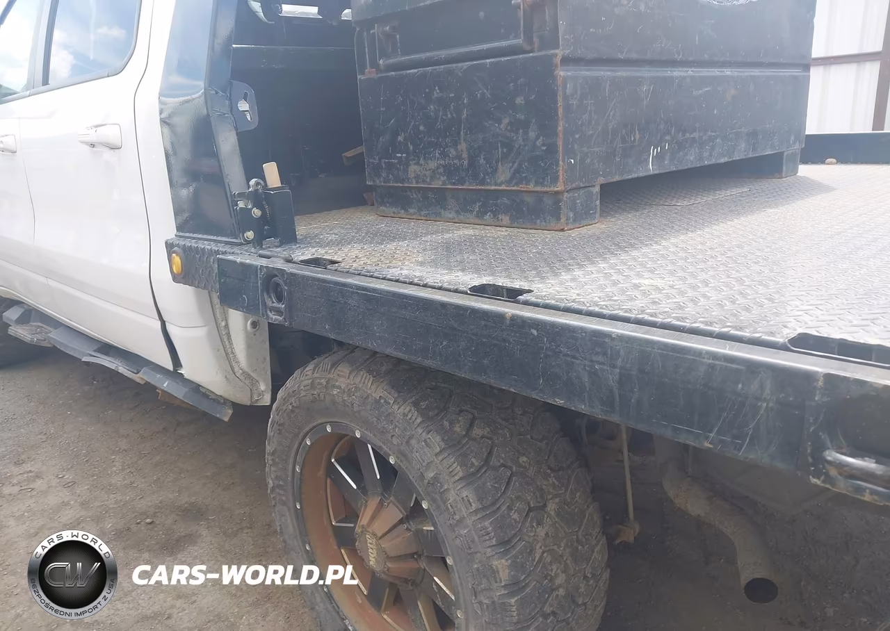 2019 Ram 1500 Rebel VIN:1C6SRFLT5KN837749 - 18