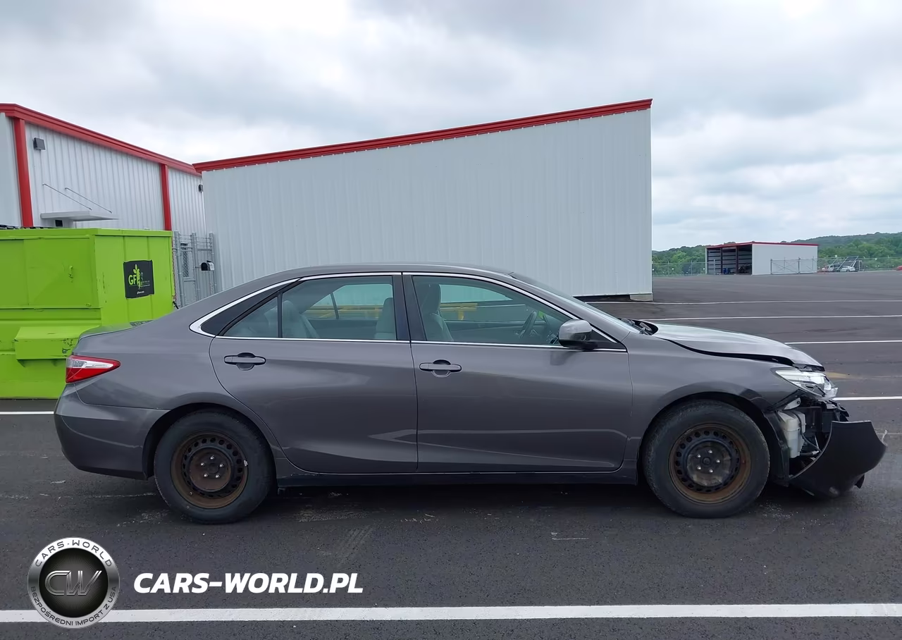 2016 Toyota Camry Le VIN:4T1BF1FK3GU203579 - 13