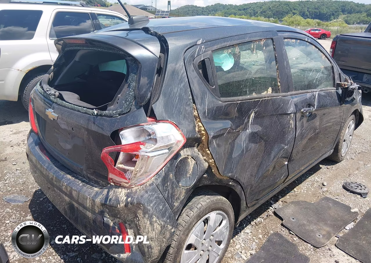 2018 Chevrolet Spark Ls Cvt VIN:KL8CB6SA8JC446938 - 4