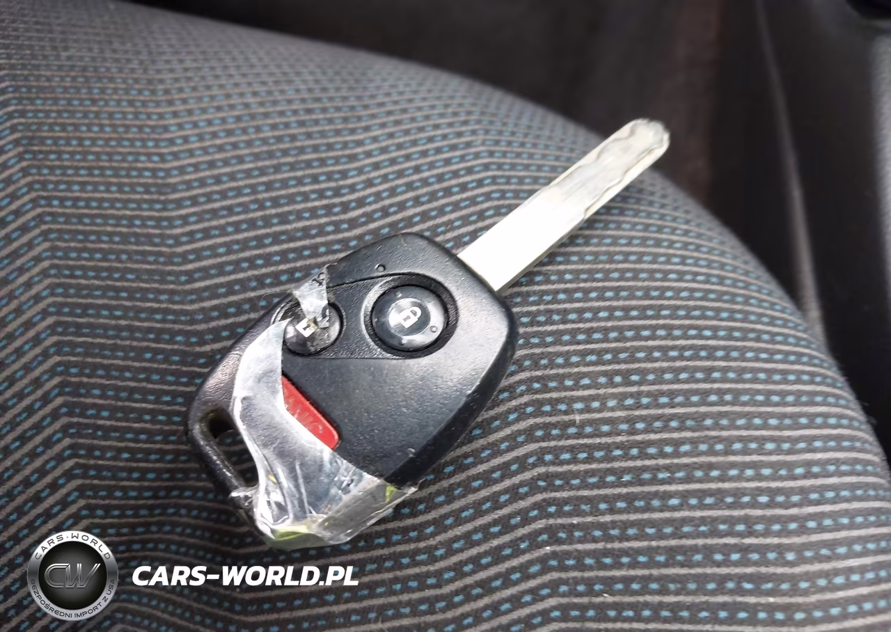 2011 Honda Fit Sport VIN:JHMGE8H55BS004775 - 11