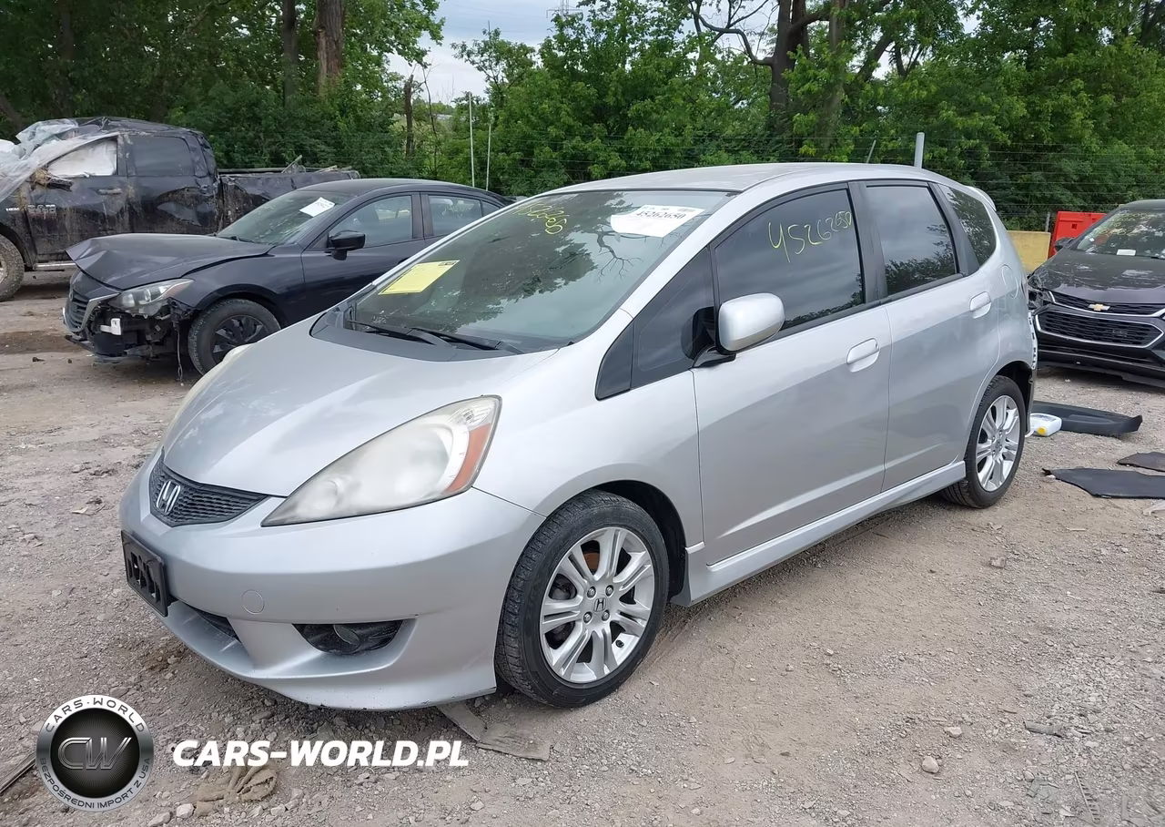 2011 Honda Fit Sport VIN:JHMGE8H55BS004775 - 2