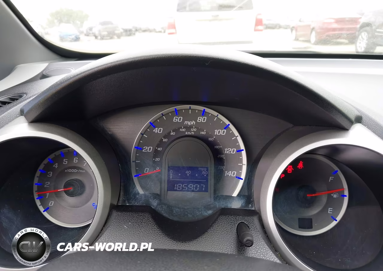 2011 Honda Fit Sport VIN:JHMGE8H55BS004775 - 7