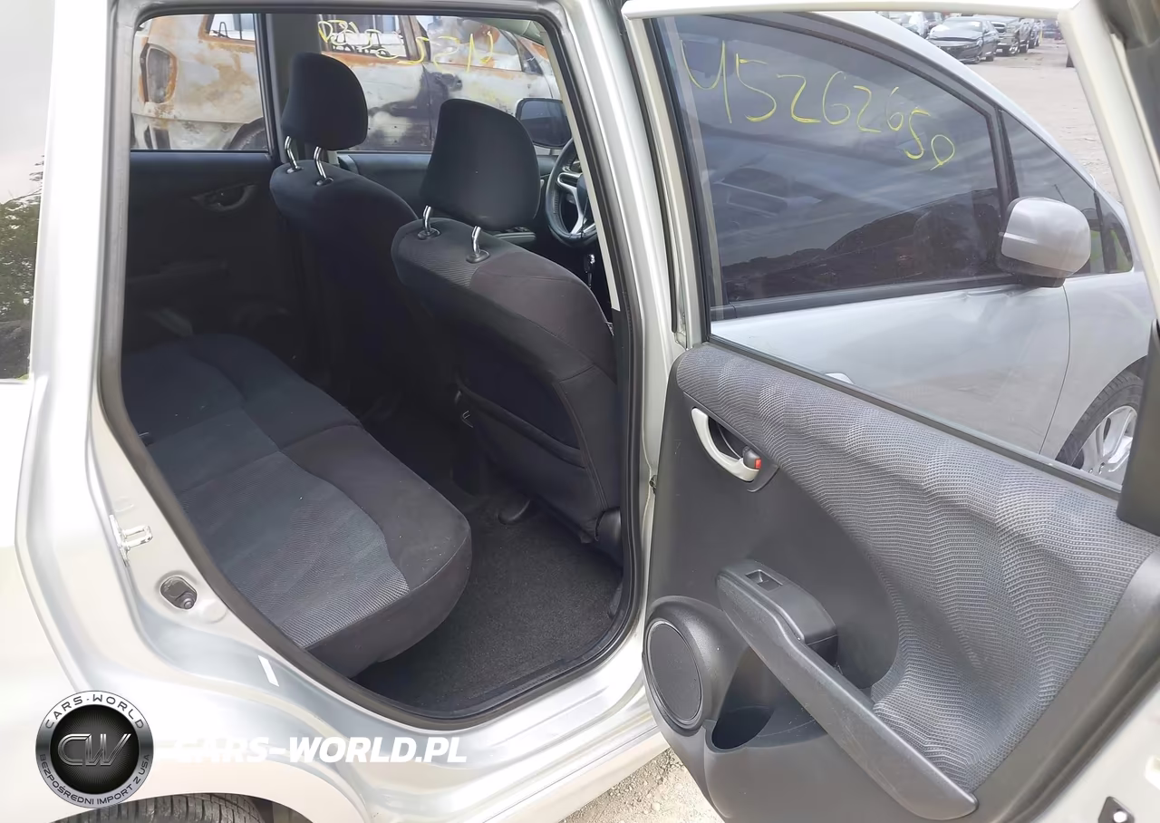 2011 Honda Fit Sport VIN:JHMGE8H55BS004775 - 8