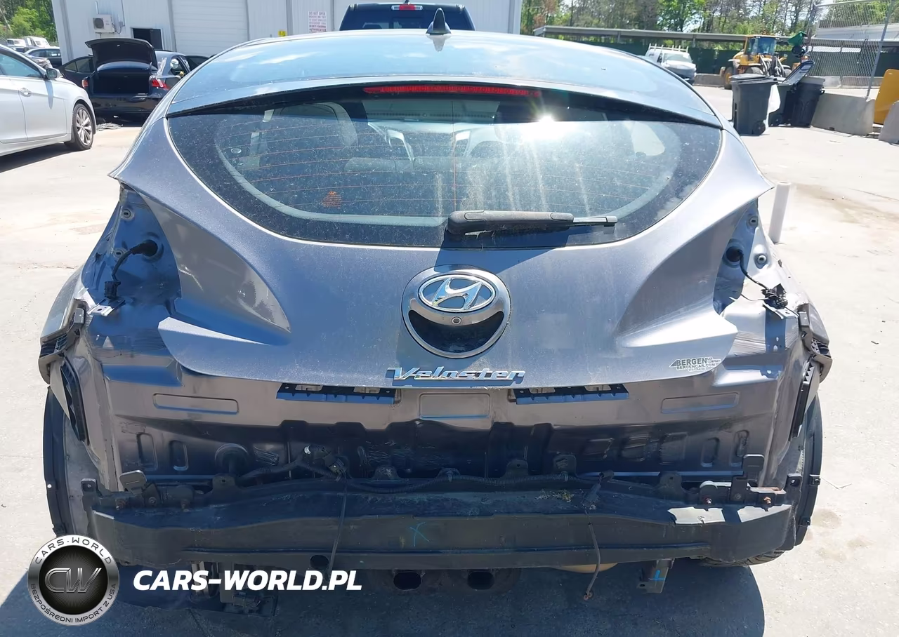 2015 Hyundai Veloster VIN:KMHTC6AD6FU232835 - 17