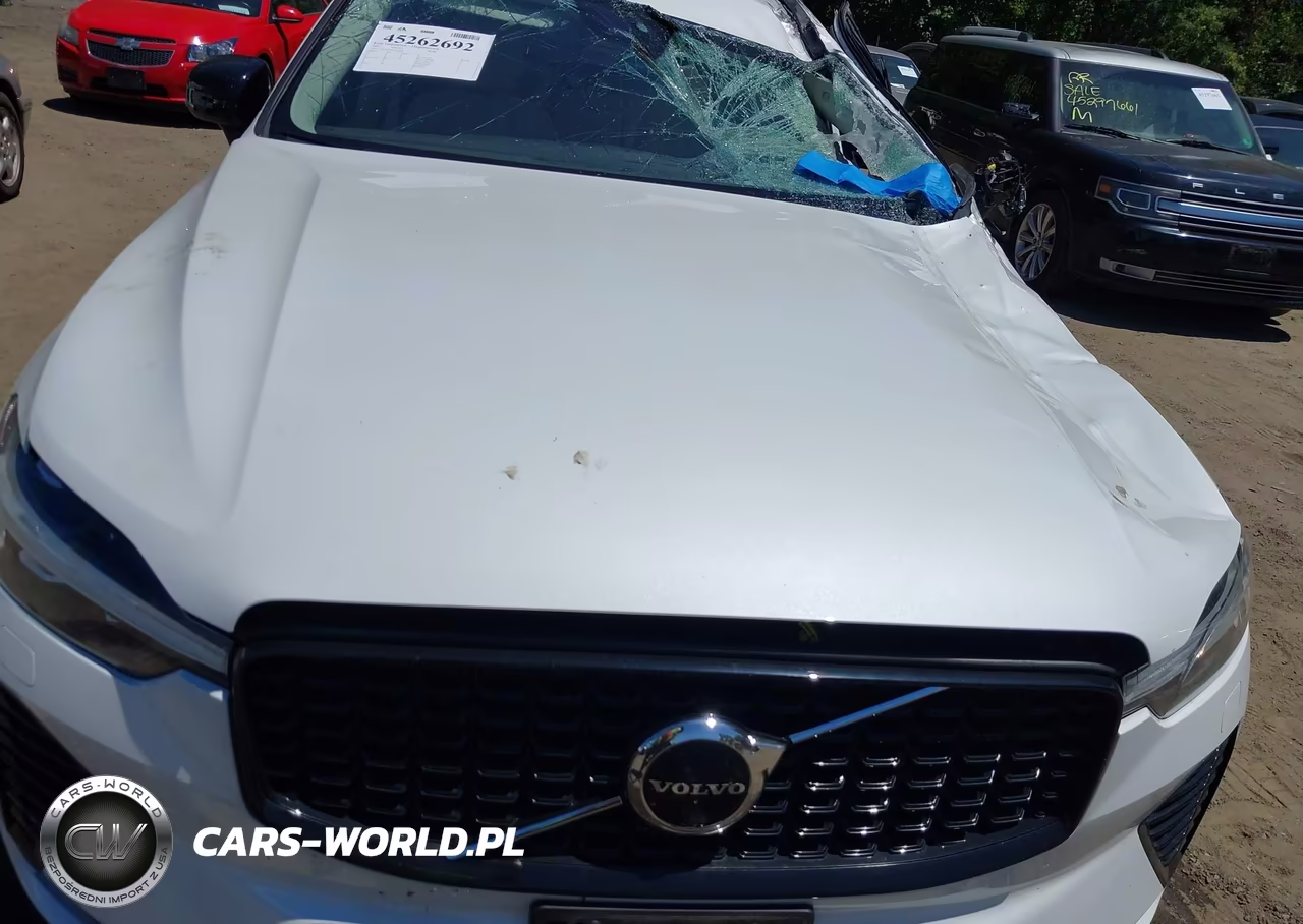 2023 Volvo Xc60 B5 Plus Dark Theme VIN:YV4L12RW9P1305768 - 10