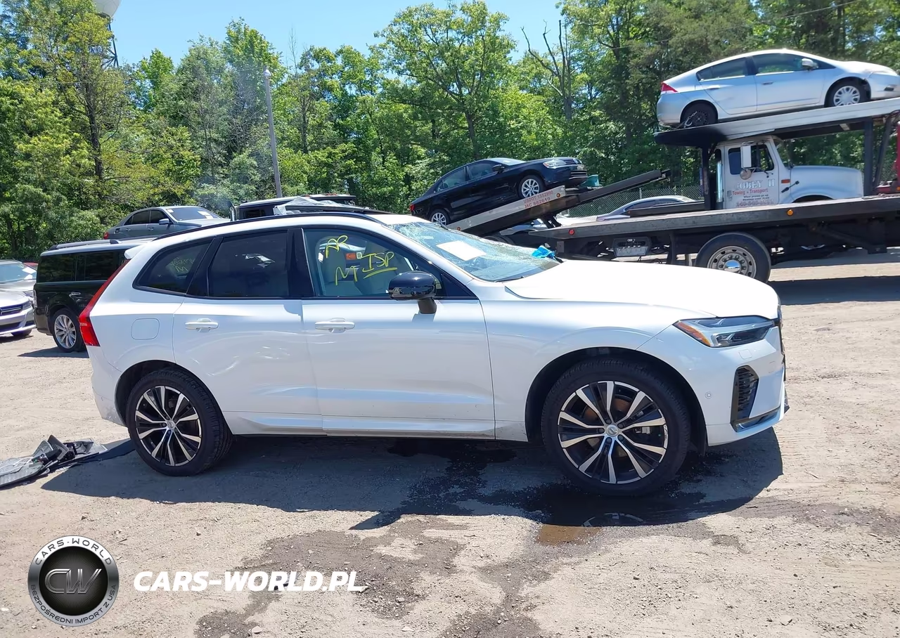 2023 Volvo Xc60 B5 Plus Dark Theme VIN:YV4L12RW9P1305768 - 13