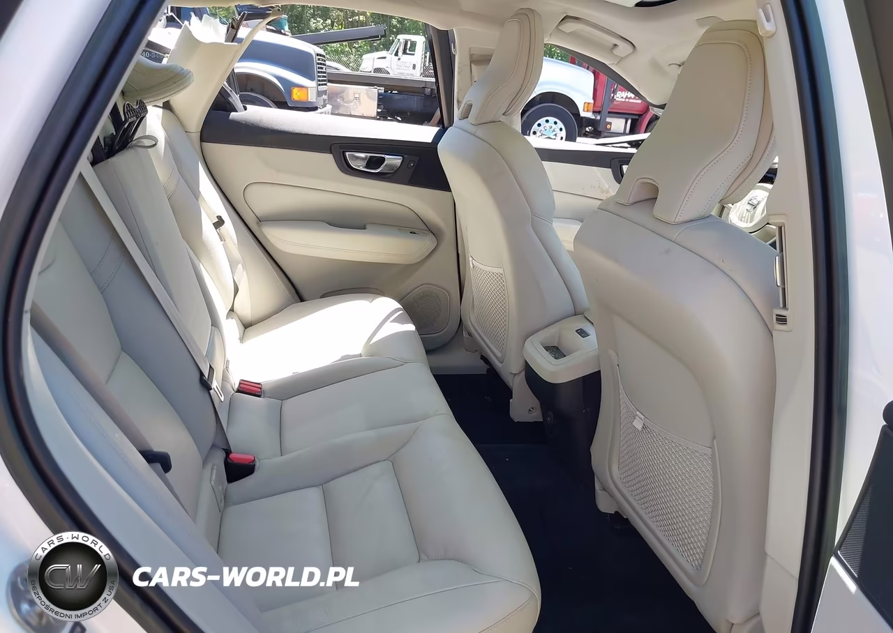 2023 Volvo Xc60 B5 Plus Dark Theme VIN:YV4L12RW9P1305768 - 8
