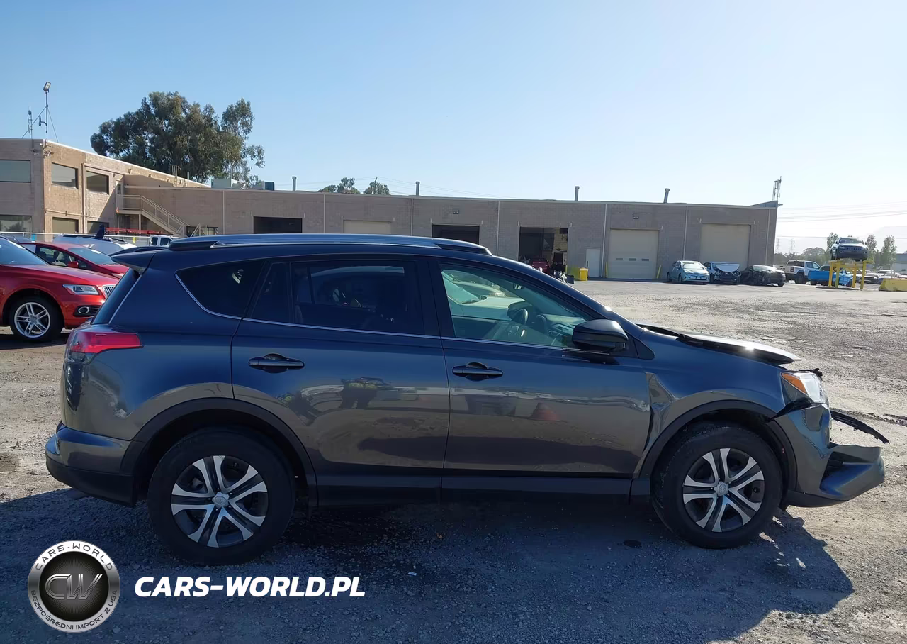 2018 Toyota Rav4 Le VIN:JTMBFREV4JD221711 - 13