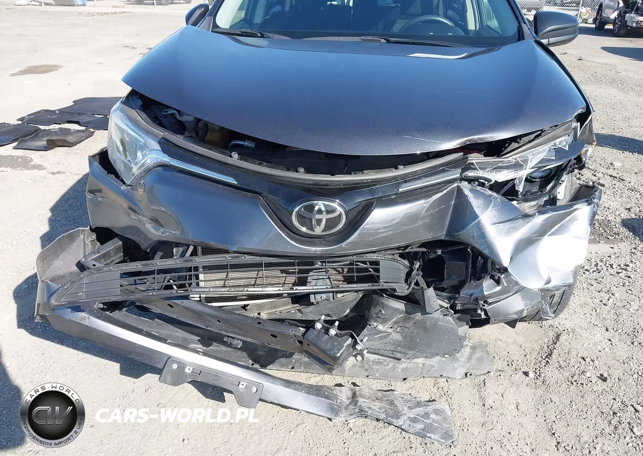2018 Toyota Rav4 Le VIN:JTMBFREV4JD221711 - 6