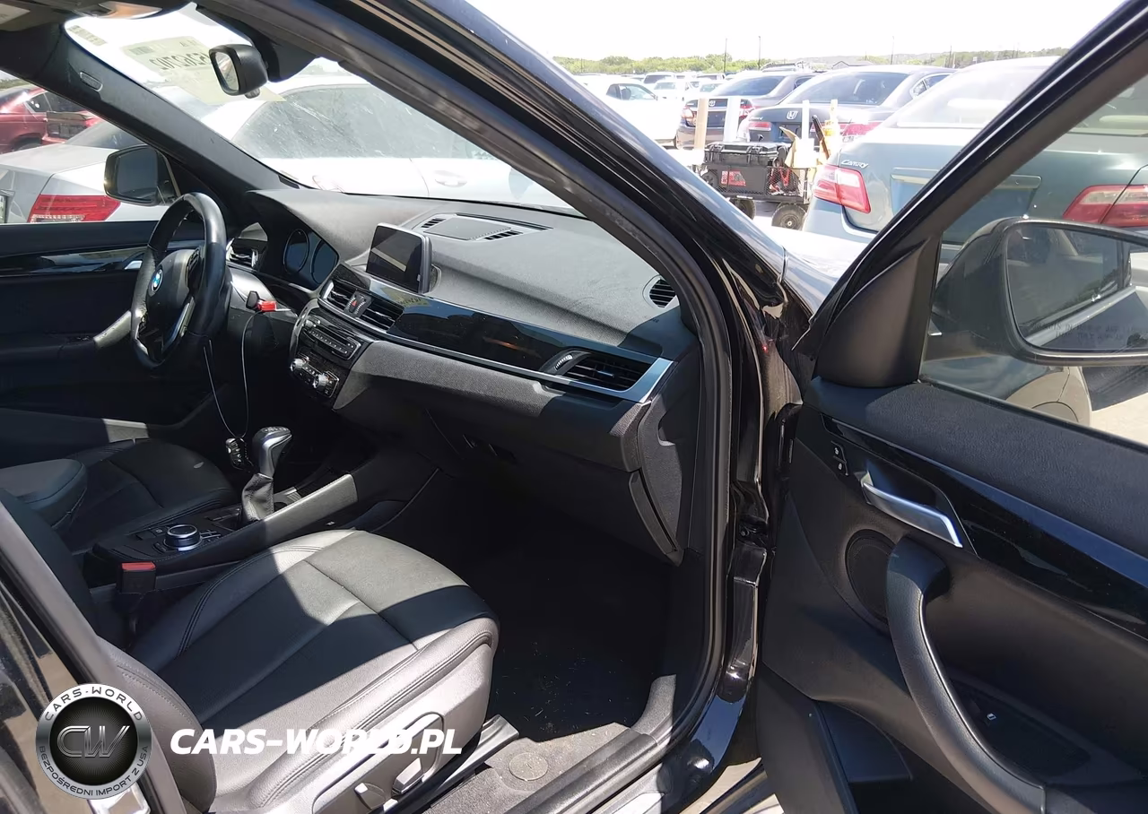 2018 BMW X1 Sdrive28I VIN:WBXHU7C37J3H44061 - 5