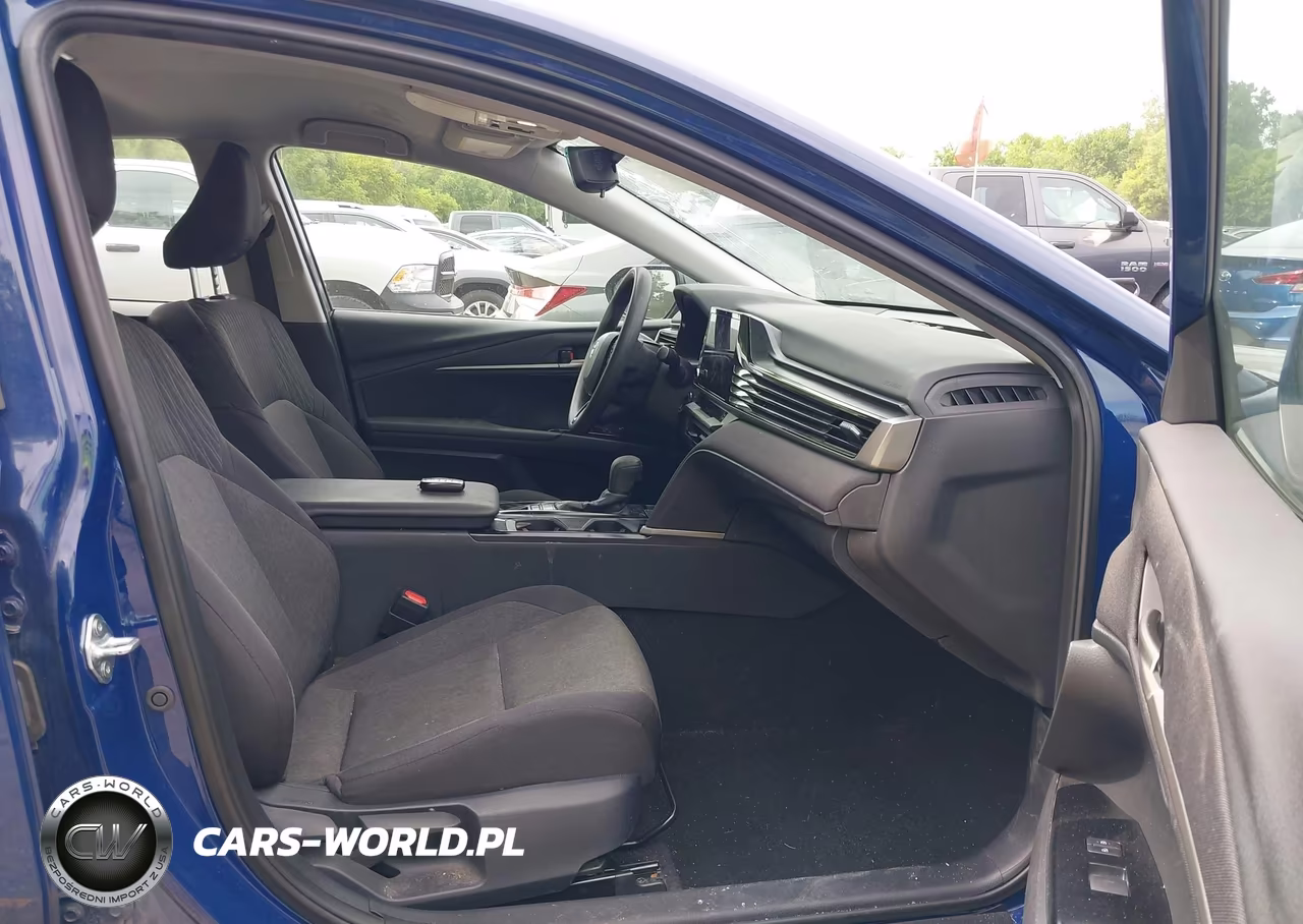 2025 Toyota Camry Le VIN:4T1DAACK9SU021549 - 5