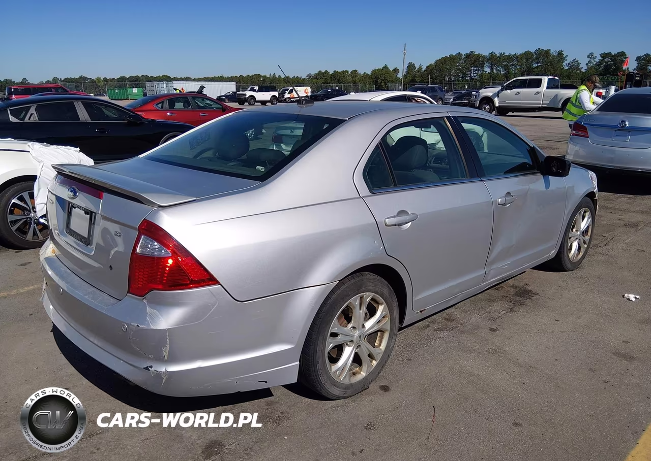 2012 Ford Fusion Se VIN:3FAHP0HA6CR267357 - 4