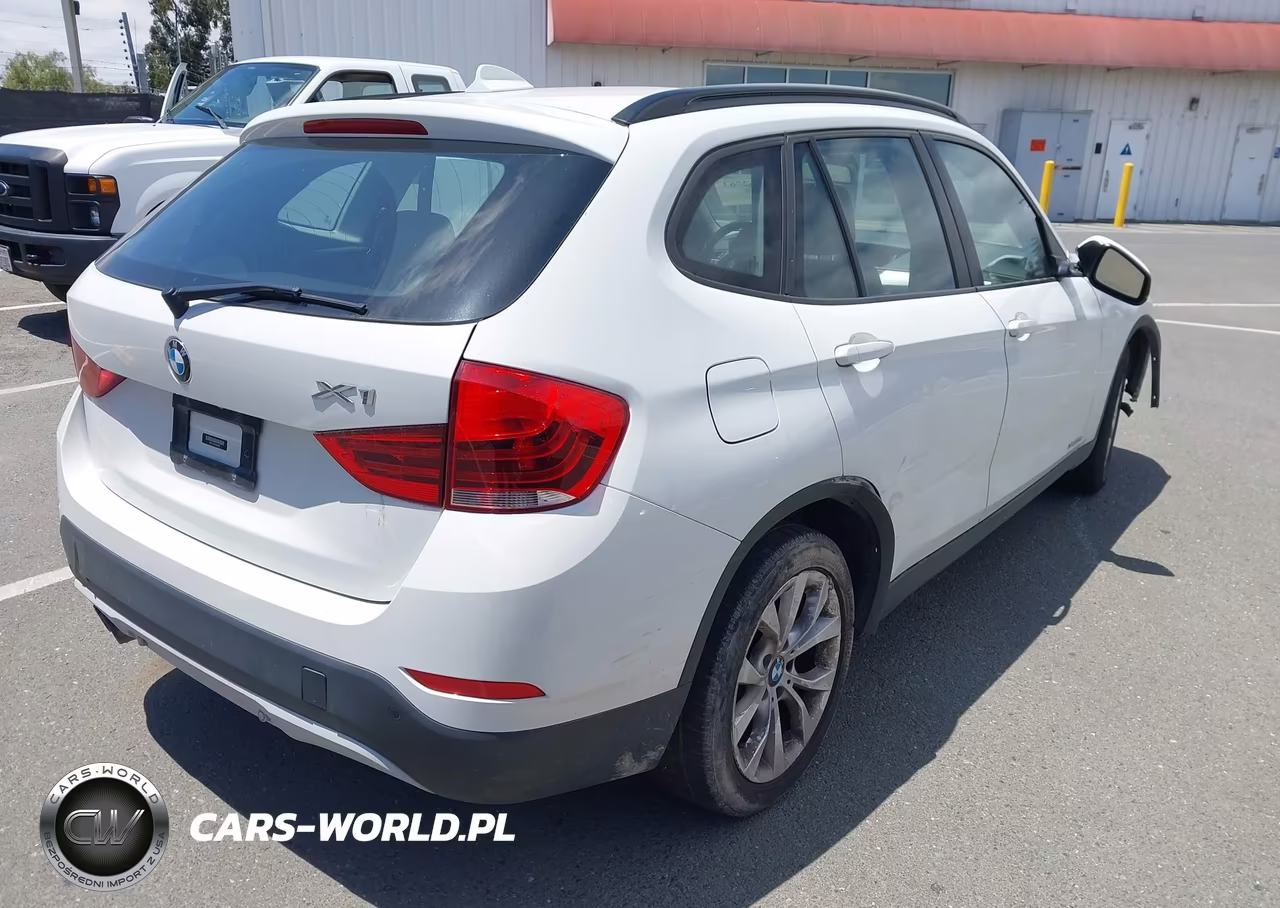 2013 BMW X1 xDrive28I VIN:WBAVL1C55DVR84388 - 4