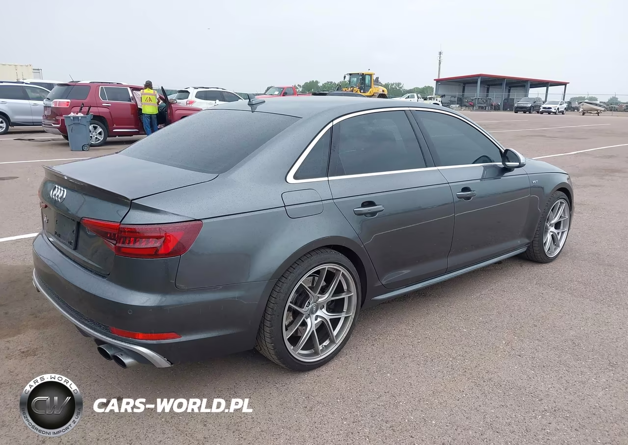 2018 Audi S4 3.0T Premium Plus VIN:WAUB4AF40JA128602 - 4
