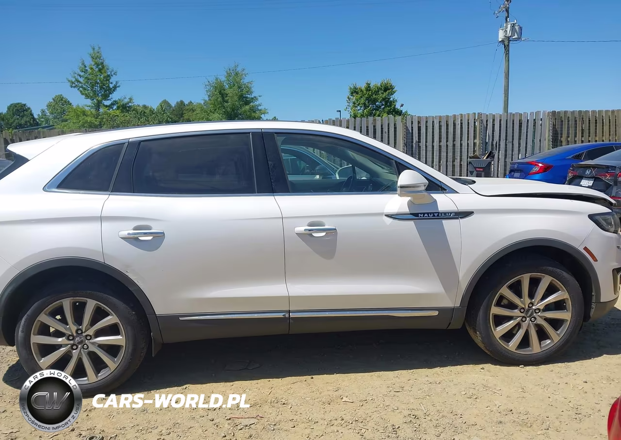 2019 Lincoln Nautilus Reserve VIN:2LMPJ8L99KBL58123 - 13