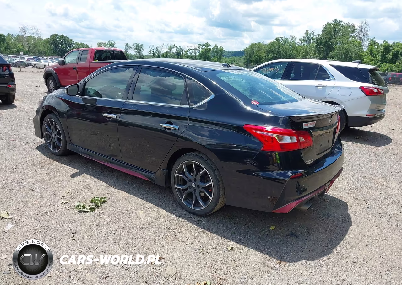 2017 Nissan Sentra Nismo VIN:3N1CB7AP0HY255666 - 3