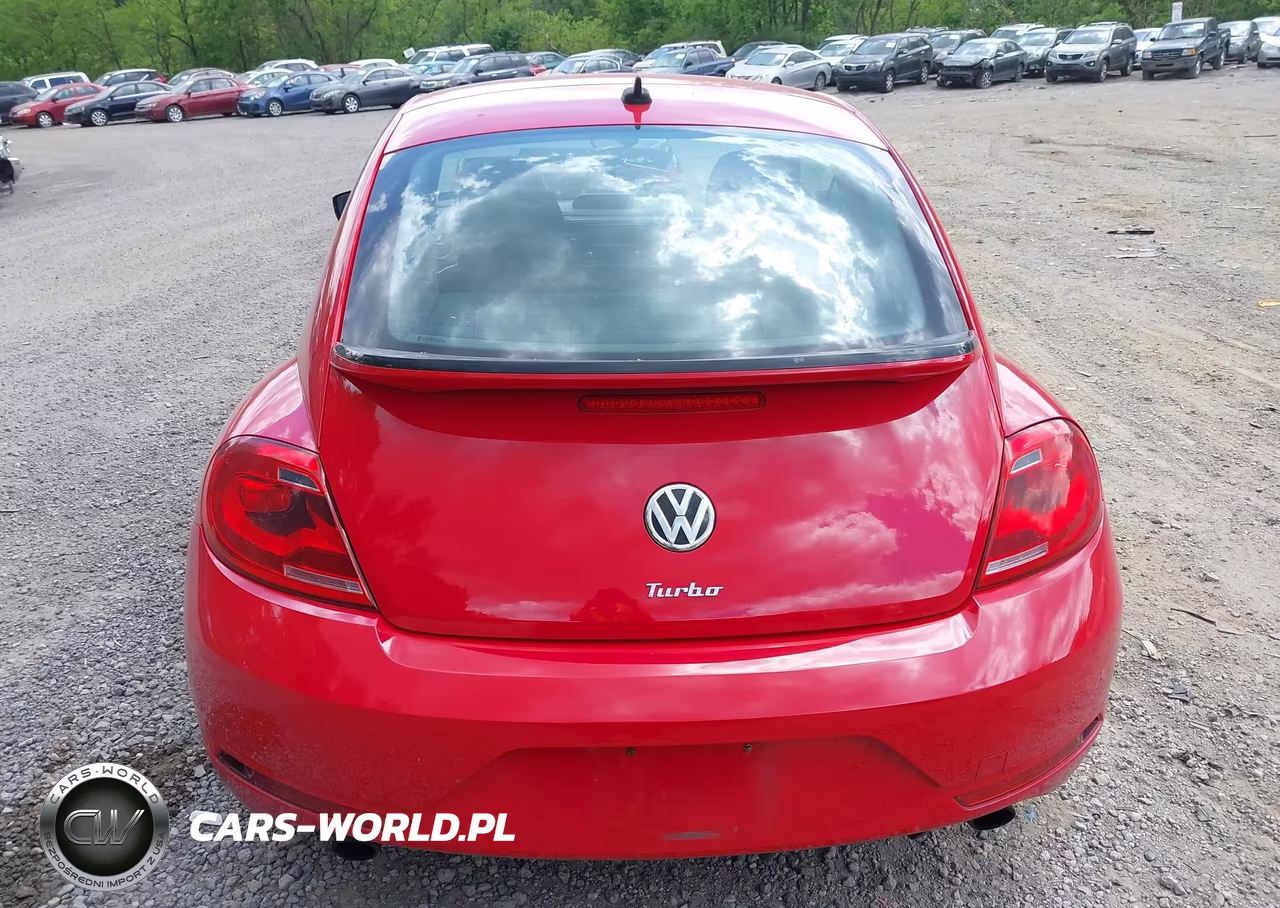 2014 Volkswagen Beetle 2.0T R-Line VIN:3VWVT7AT2EM613981 - 16