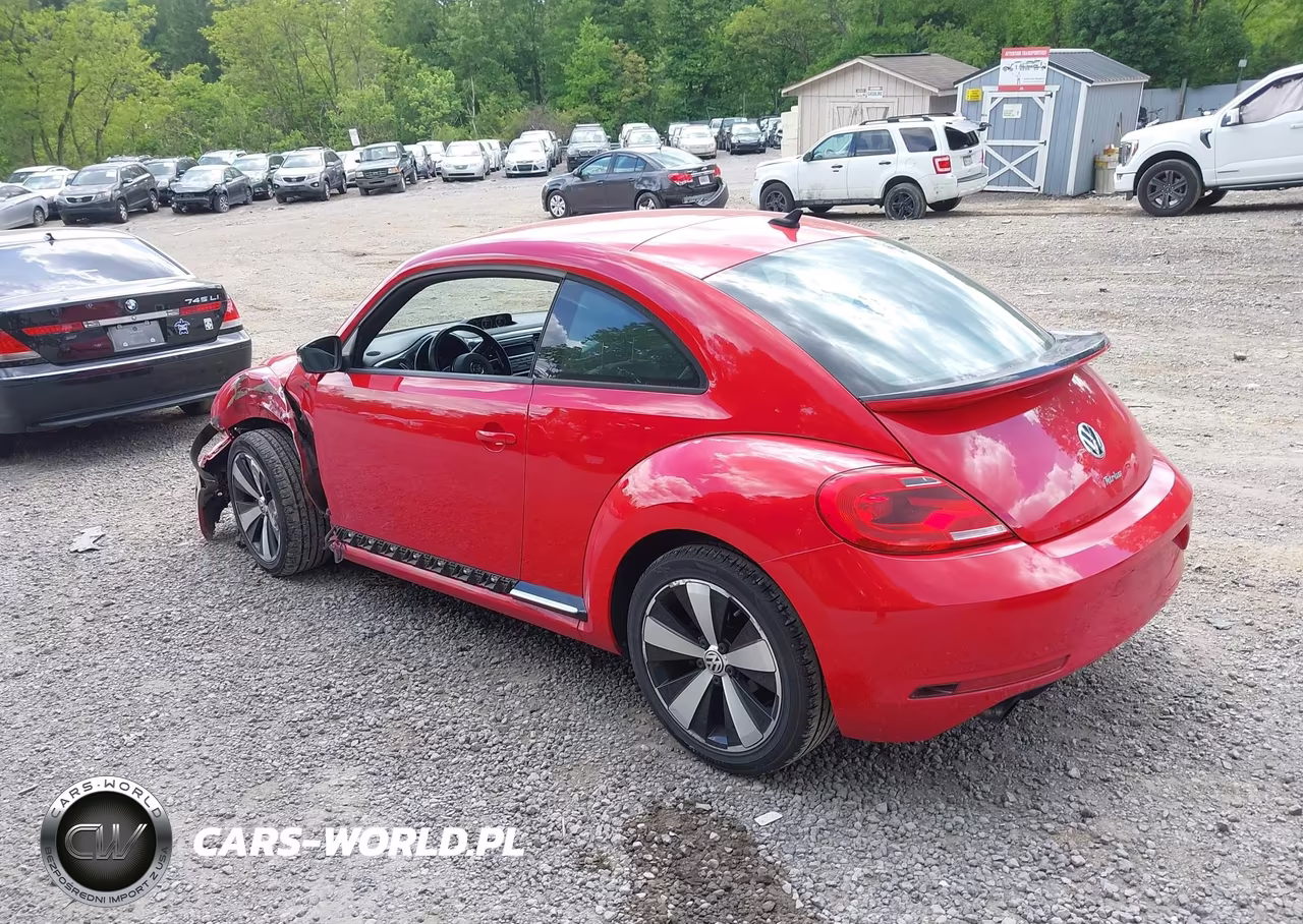 2014 Volkswagen Beetle 2.0T R-Line VIN:3VWVT7AT2EM613981 - 3