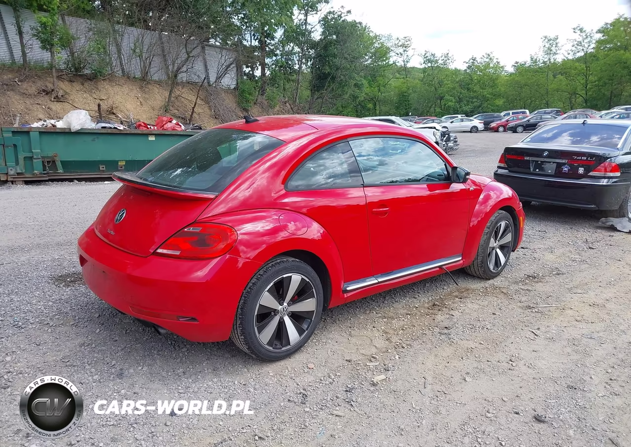 2014 Volkswagen Beetle 2.0T R-Line VIN:3VWVT7AT2EM613981 - 4