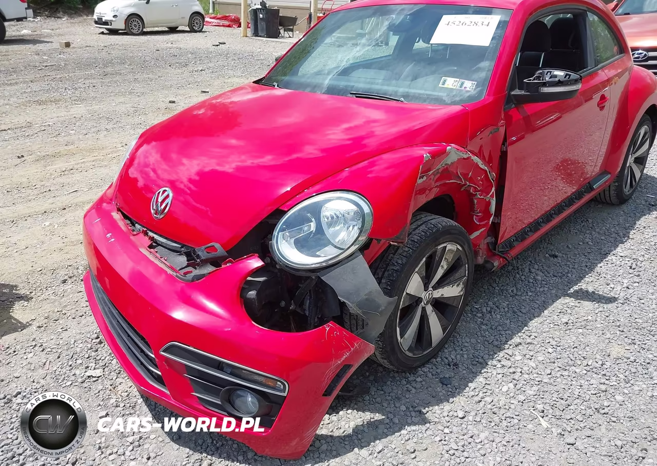 2014 Volkswagen Beetle 2.0T R-Line VIN:3VWVT7AT2EM613981 - 6