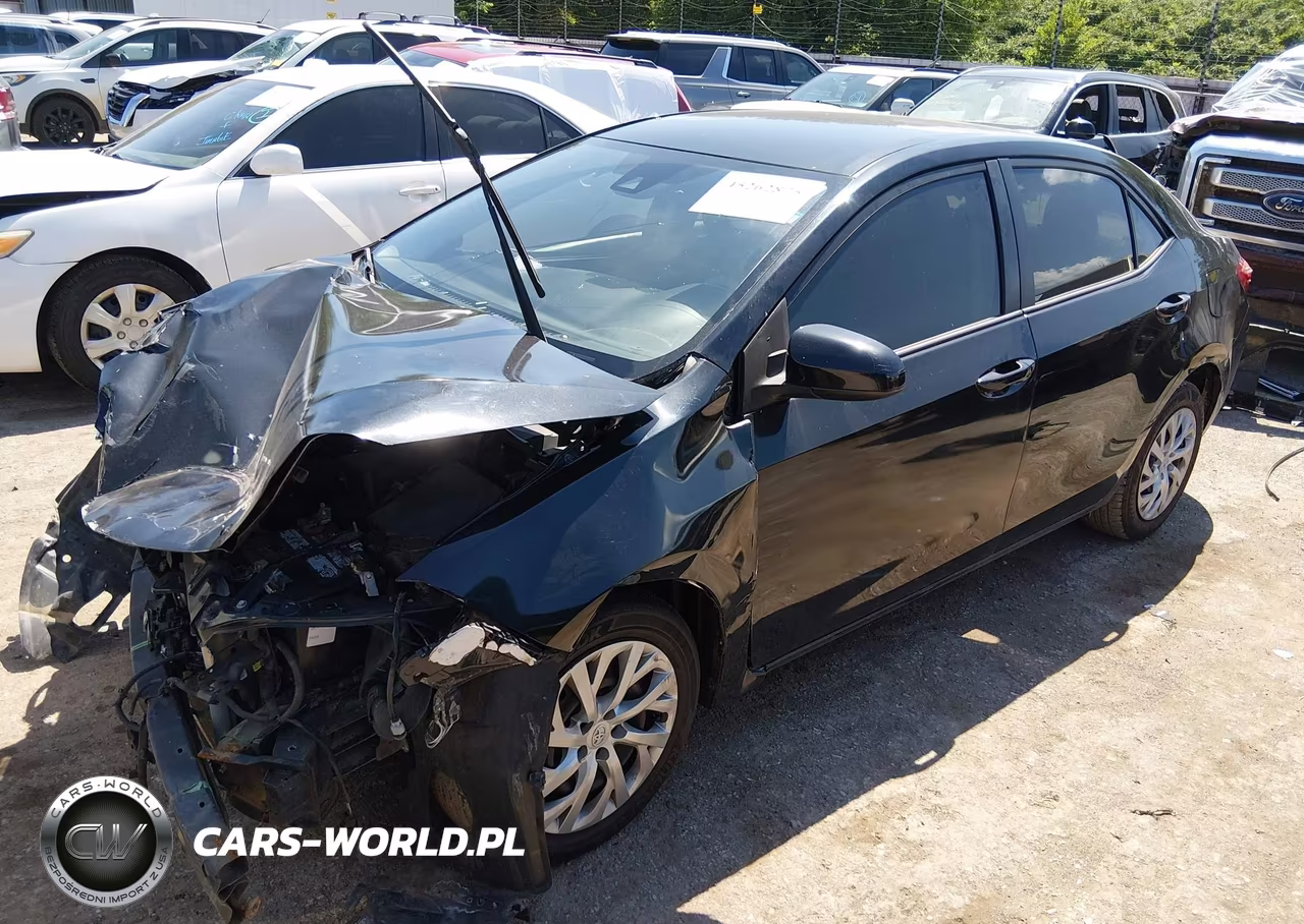 2018 Toyota Corolla Le VIN:5YFBURHE8JP821839 - 2