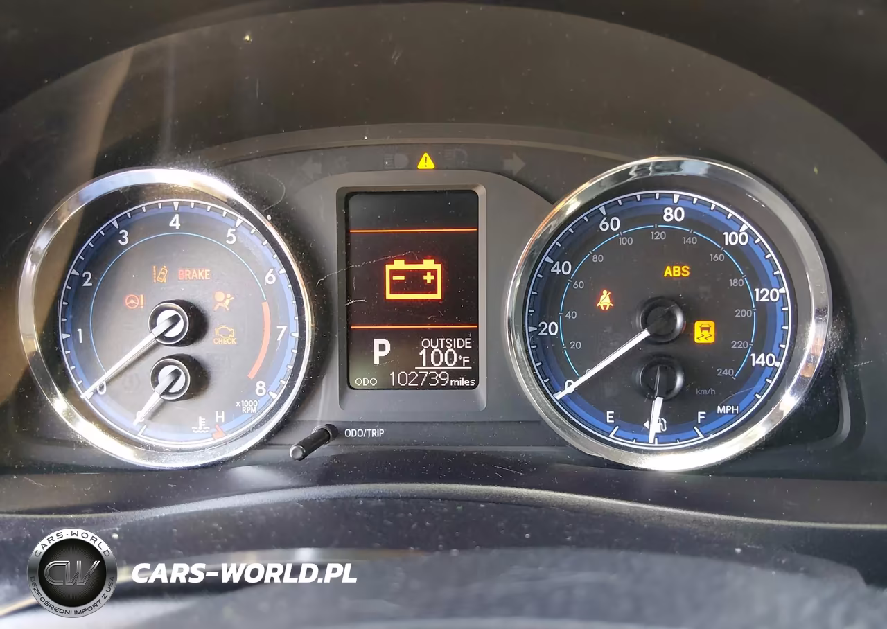 2018 Toyota Corolla Le VIN:5YFBURHE8JP821839 - 7
