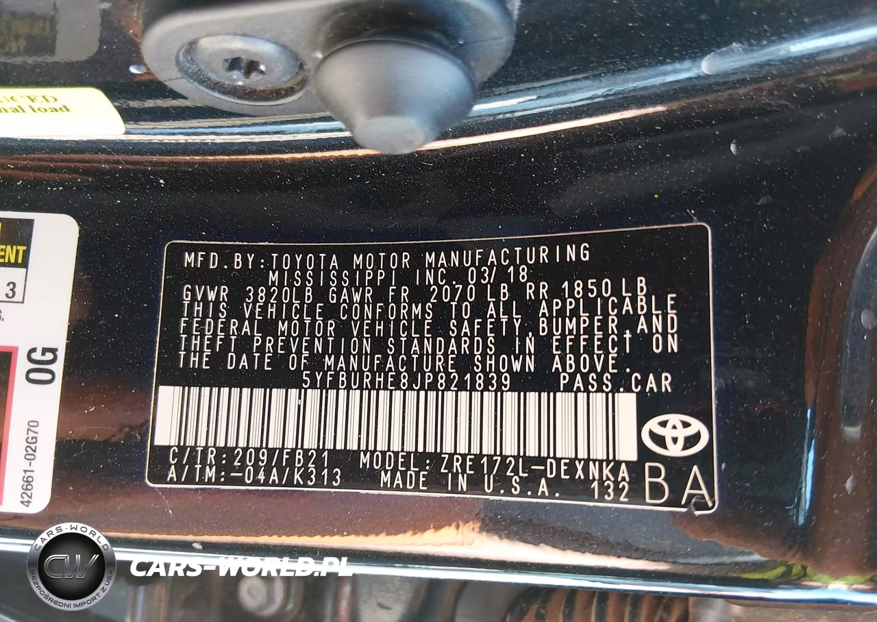 2018 Toyota Corolla Le VIN:5YFBURHE8JP821839 - 9