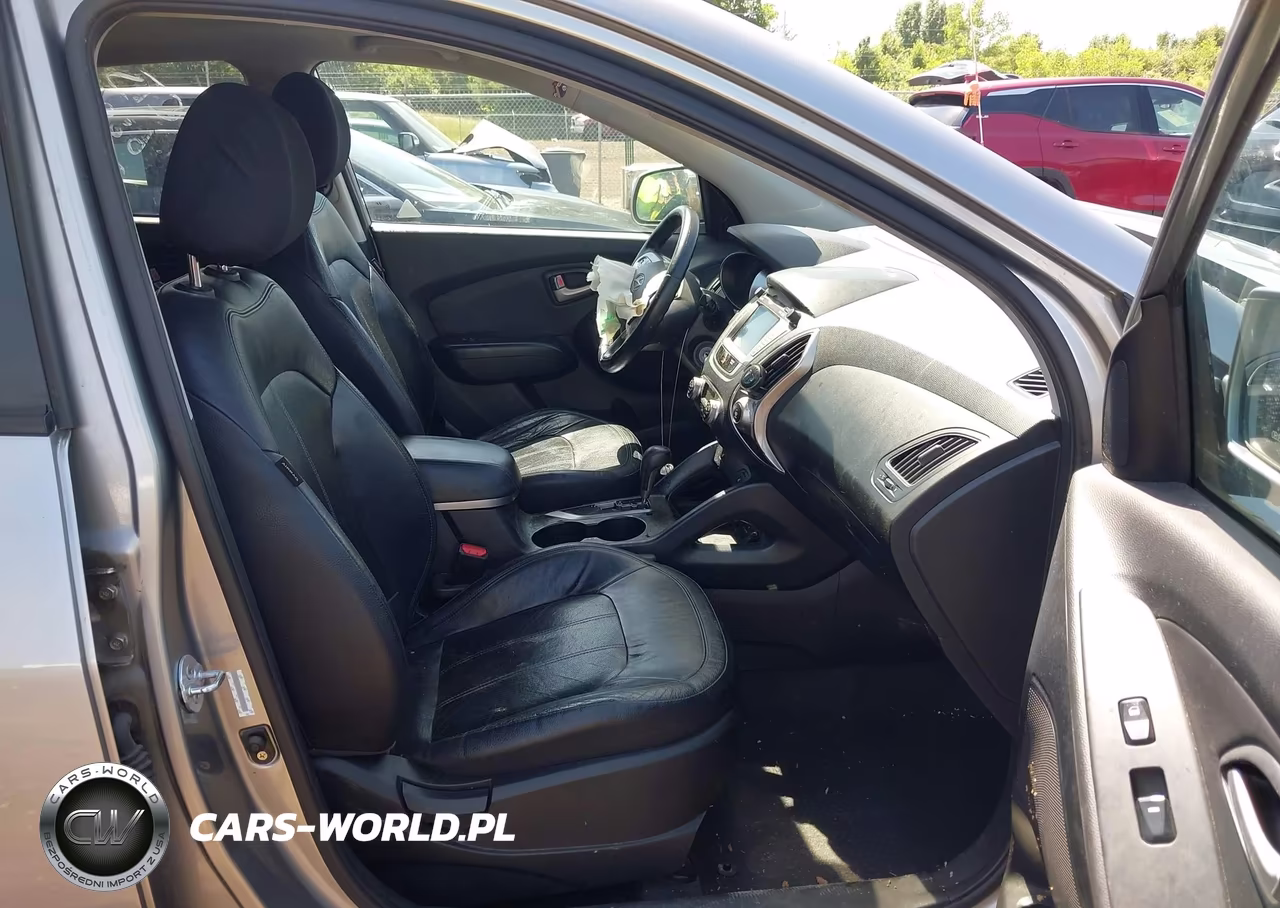 2011 Hyundai Tucson Limited VIN:KM8JU3AC4BU227444 - 5