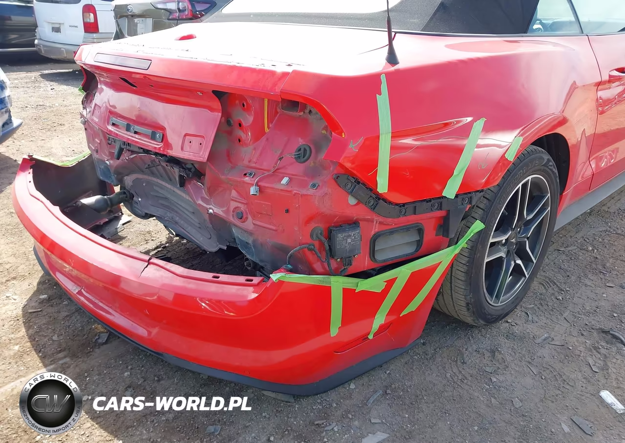 2022 Ford Mustang Ecoboost Premium VIN:1FATP8UH9N5102579 - 17