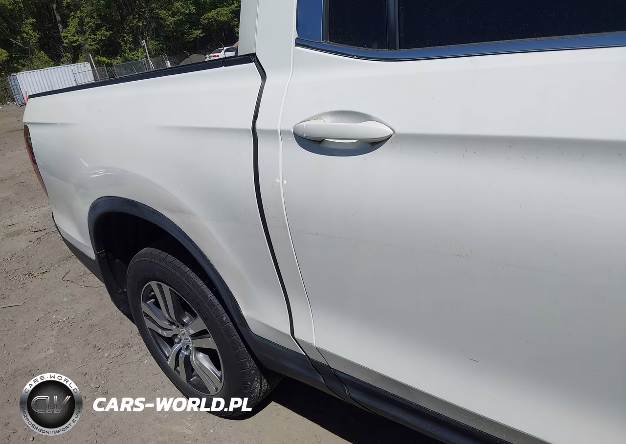 2017 Honda Ridgeline Rts VIN:5FPYK3F40HB030693 - 18