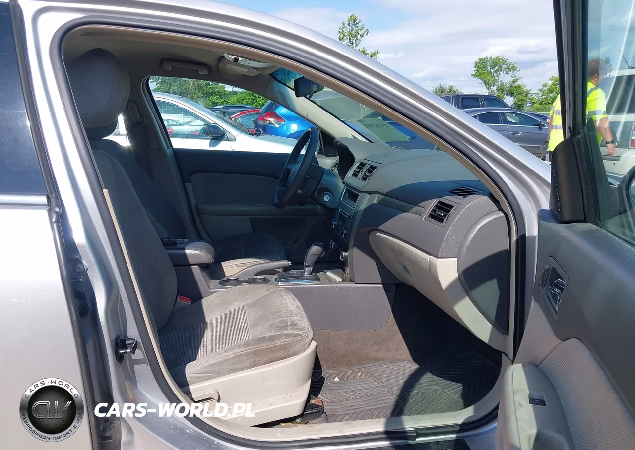 2012 Ford Fusion Se VIN:3FAHP0HA7CR261518 - 5